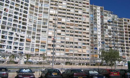 Dans les H.L.M., faut-il expulser immédiatement les personnes qui ne respectent pas les règles communes (bruit, insalubrité, non paiement loyer) ?