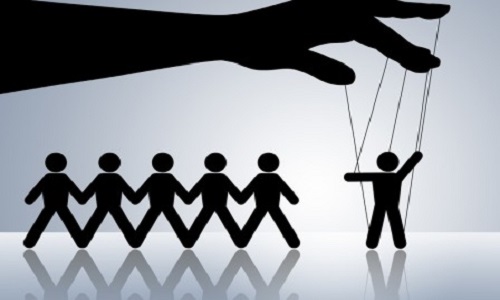 Les politiciens doivent-ils s'assurer comme tout professionnel ?