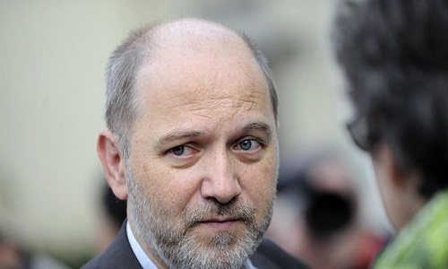 Accusations d'agressions sexuelles : Denis Baupin doit-il démissionner de son mandat de député ?
