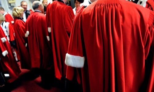 Pensez-vous que ces nouveaux magistrats si conciliants soient bien à leur place?