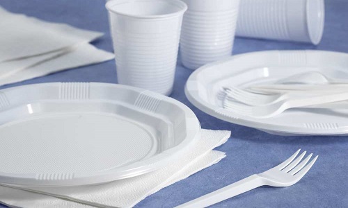 La France va être le premier pays à bannir la vaisselle jetable en plastique qu'en pensez vous ?