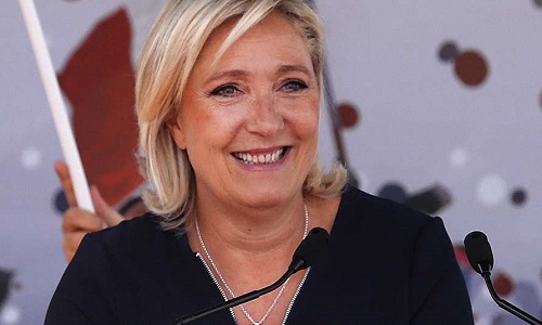 Pensez vous que Marine Le Pen est proche des Royalistes faschistes ?
