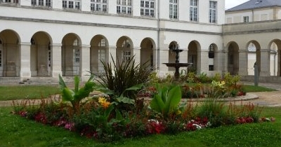 Penzez-vous que le service d'Oncologie Pédiatrie du Docteur Delépine doit fermer ?