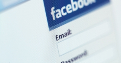 Faut-il autoriser Facebook aux moins de 13 ans ?