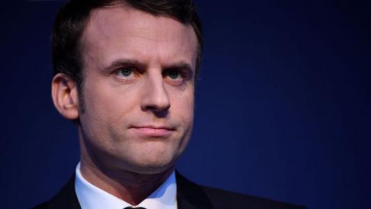 Macron, 39 ans, trop jeune pour être président ?