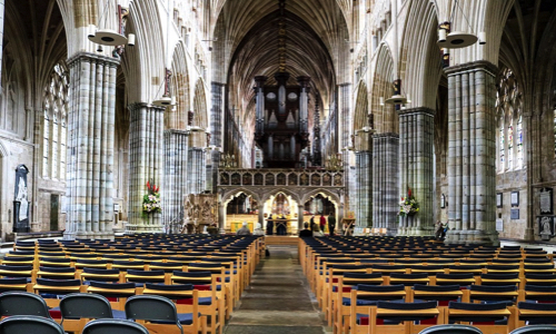 Prière de payer pour entrer dans la cathédrale, qu'en pensez-vous ?