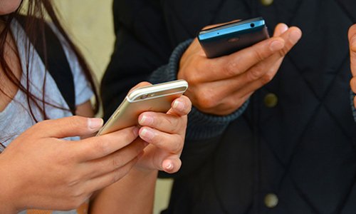 Interdiction des téléphones portables dans les écoles et collèges à la rentrée 2018 : votre opinion ?