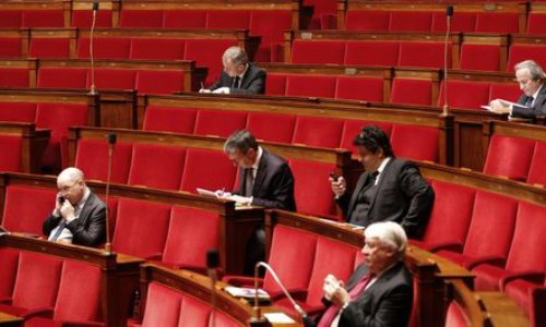 Assemblée Nationale : pour ou contre une amende aux députés trop souvent absents ?